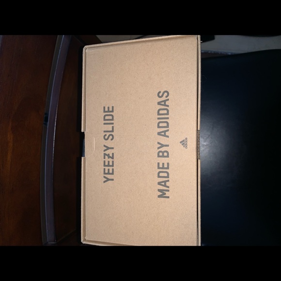 Yeezy Slides ‘Pure’ - Picture 6 of 7